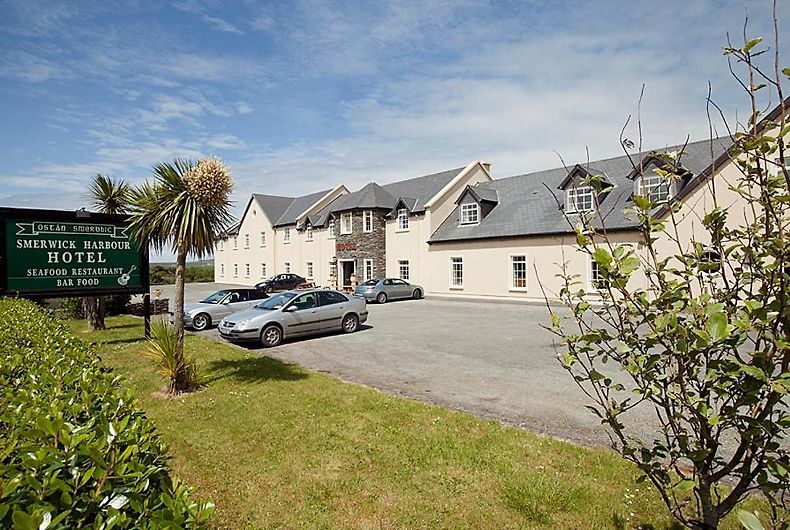 SMERWICK HARBOUR HOTEL BALLYFERRITER, KERRY